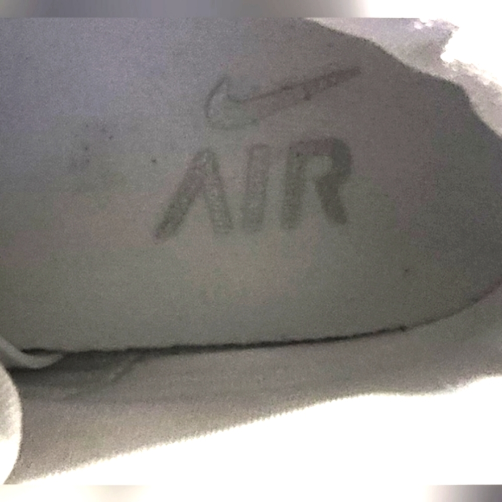 Nike Air Mens Size 9 White Leather Gray Accents, Great Condition 🙏 - Picture 7 of 8